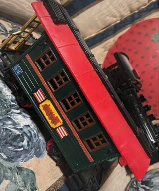 Trenes de juguete varios vagones y locomotora