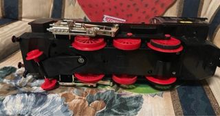 Trenes de juguete varios vagones y locomotora