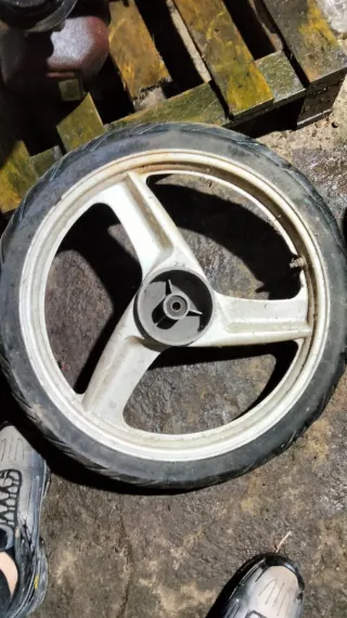 Llanta Derbi Variant