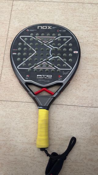 Pala Padel Nox AT10 Genius 18K