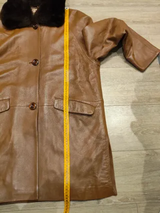 Chaquetón de piel natural