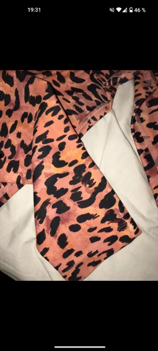 Conjunto deportivo estampado leopardo