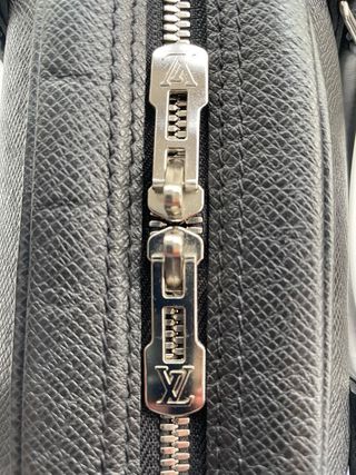 Maletín Louis Vuitton Lozan Negro