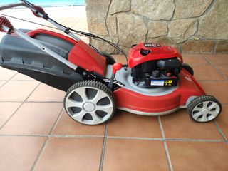 Cortacésped de gasolina Sterwins