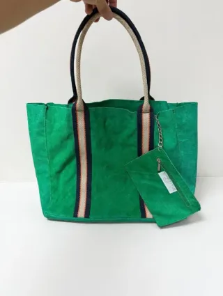 Liquidación de bolsos de piel