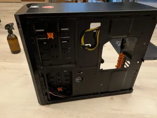 Caja PC xigmatek con extras