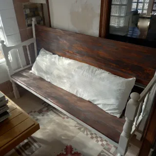 Mueble vitrina madera y cristal