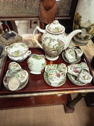 Vajilla Johnson Bros The Friendly Village