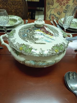 Vajilla Johnson Bros The Friendly Village