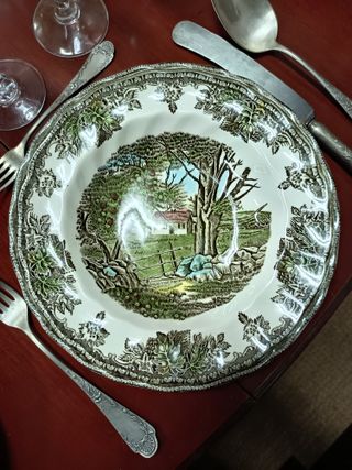 Vajilla Johnson Bros The Friendly Village