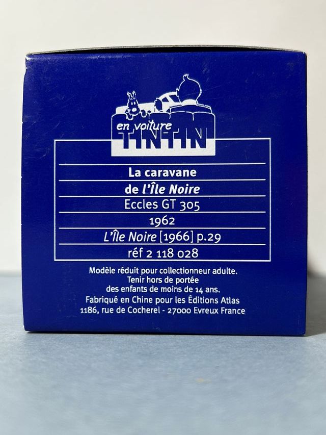 TINTIN COCHES Triumph Herald y Caravana 2004