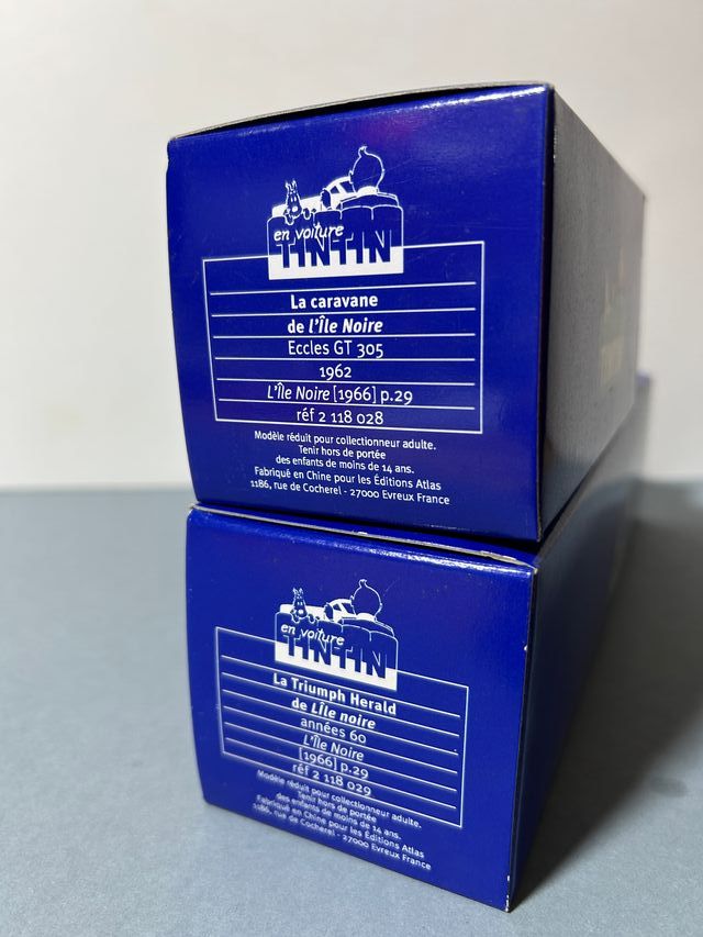 TINTIN COCHES Triumph Herald y Caravana 2004