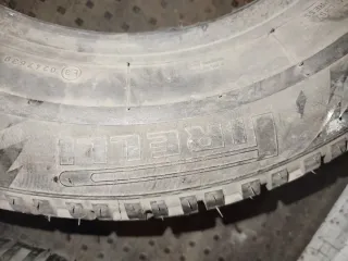 Neumáticos Pirelli 235/60/16