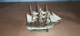 Maqueta velero marquetería