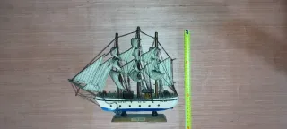 Maqueta velero marquetería
