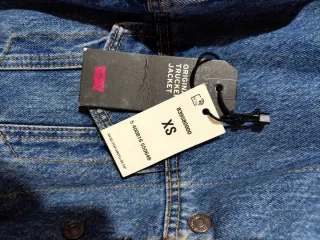 Chaqueta Levi's vaquera forro leopardo