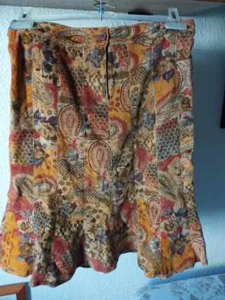 Falda micropana estampada