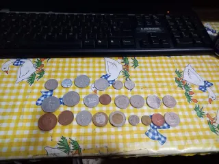 Lote de monedas extranjeras