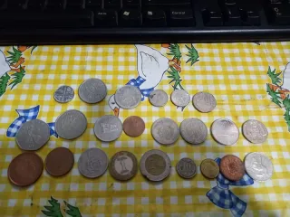 Lote de monedas extranjeras