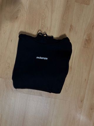 Sudadera McKenzie Negra con Capucha