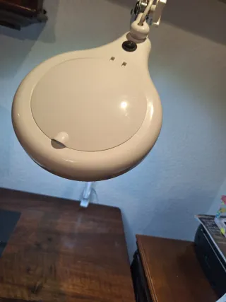 Lámpara Lupa Flexo LED Blanca y Turquesa