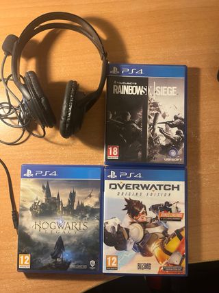 PS4 (PlayStation 4) con 2 mandos, cascos y juegos