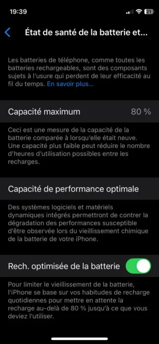 iPhone 12 mini con batteria all'80%