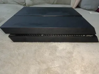 PS4 (PlayStation 4) Negra + 2 Mandos