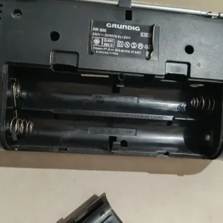 Radio Cassette Grundig RR 300 Negra...7 EUROS