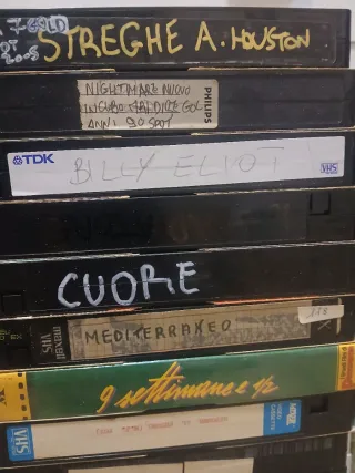 Lotto 9 VHS Film Italiani e Stranieri