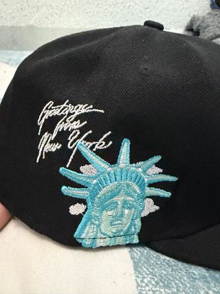 Gorra New Era 59FIFTY Negra Estatua Libertad