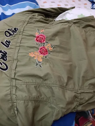 Chaqueta verde militar MYHOL bordada