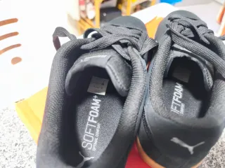 Sapatilhas Puma Pretas e Castanhas