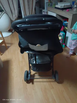 Carro de paseo negro