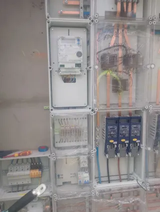 Busco auxiliar eléctrico