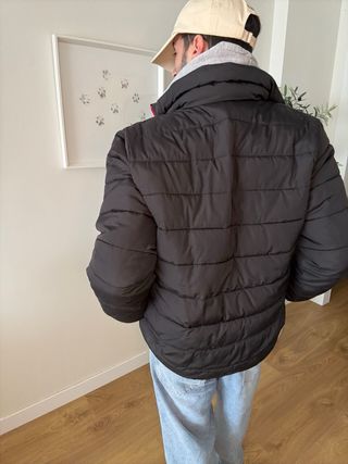 Chaqueta Hollister acolchada negra