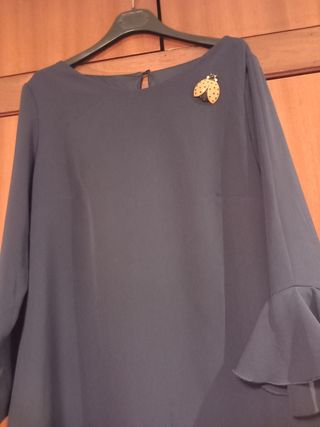 Vestido azul con volantes