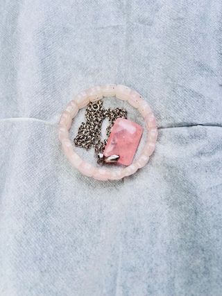 Conjunto Cuarzo Rosa: Pulsera y Colgante Plata