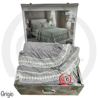 Trapuntino matrimoniale con volant e pizzo