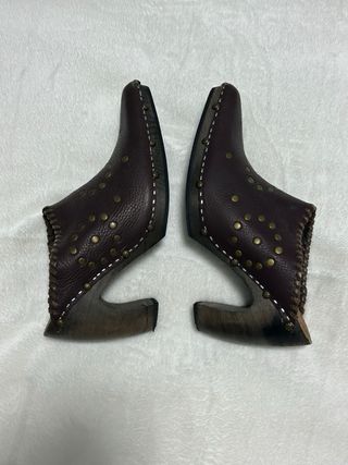 Zuecos de tacón madera y piel marrón T40