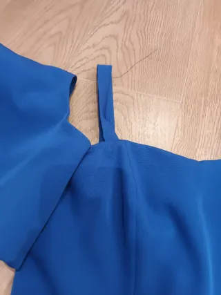 Vestido azul con volantes