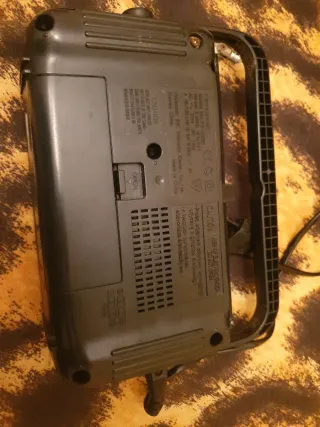 Radio Panasonic RF-2400 AM/FM