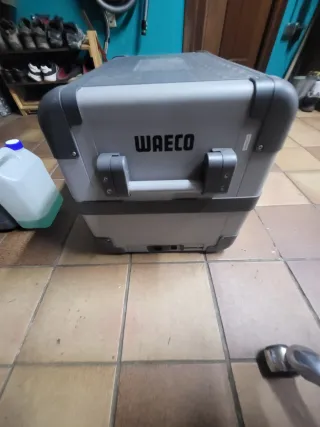 Nevera Portátil WAECO CFX-50 12V/220V