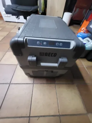 Nevera Portátil WAECO CFX-50 12V/220V