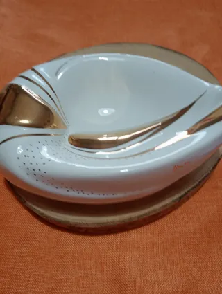 Svuotatasche in ceramica con decori oro zecchino