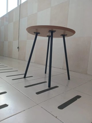 Mesa redonda madera y metal
