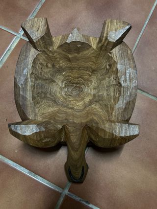 Figura tortuga madera artesanal