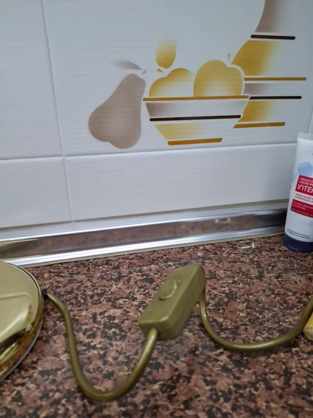 Lámpara de noche dorada años 90