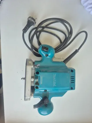 Fresadora Makita 3620 860W