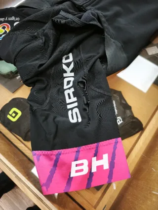 Conjunto Ciclismo Burgos BH